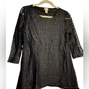 Chico’s 3/4 lace sleeve black cheetah print top